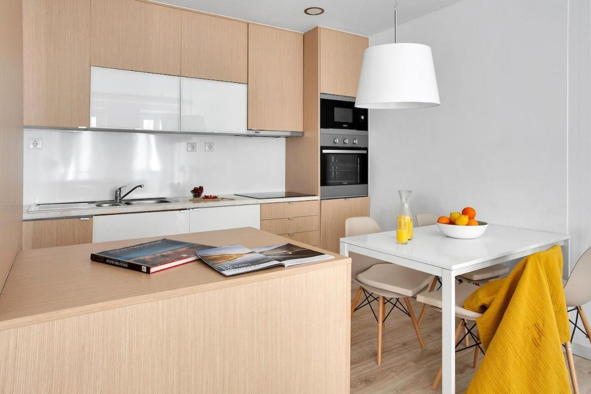 Modern 2 Bedroom Apartment In Estrela With Outside Terrace! Amazing For Families, Couples, Friends Lisabona Exterior foto