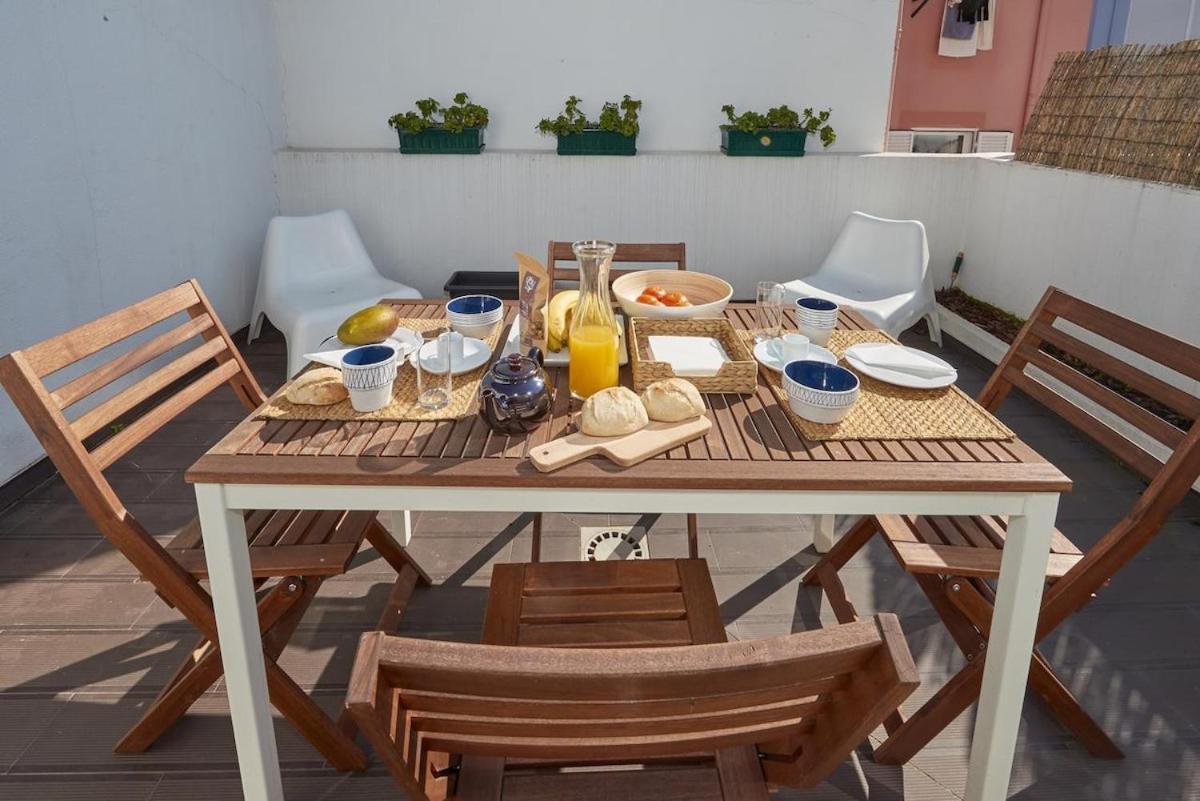 Modern 2 Bedroom Apartment In Estrela With Outside Terrace! Amazing For Families, Couples, Friends Lisabona Exterior foto