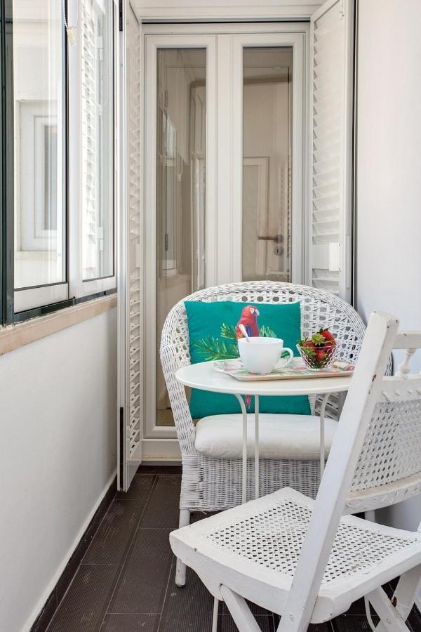 Modern 2 Bedroom Apartment In Estrela With Outside Terrace! Amazing For Families, Couples, Friends Lisabona Exterior foto